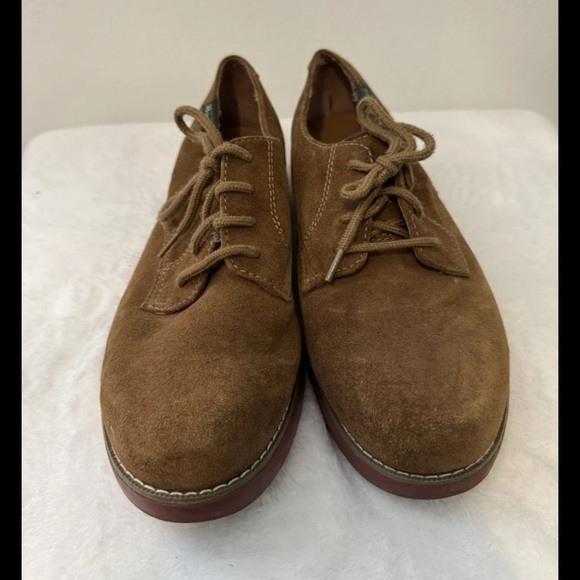 Bass Brown Suede Oxford Shoes with Lace-Up Design - Picture 1 of 6